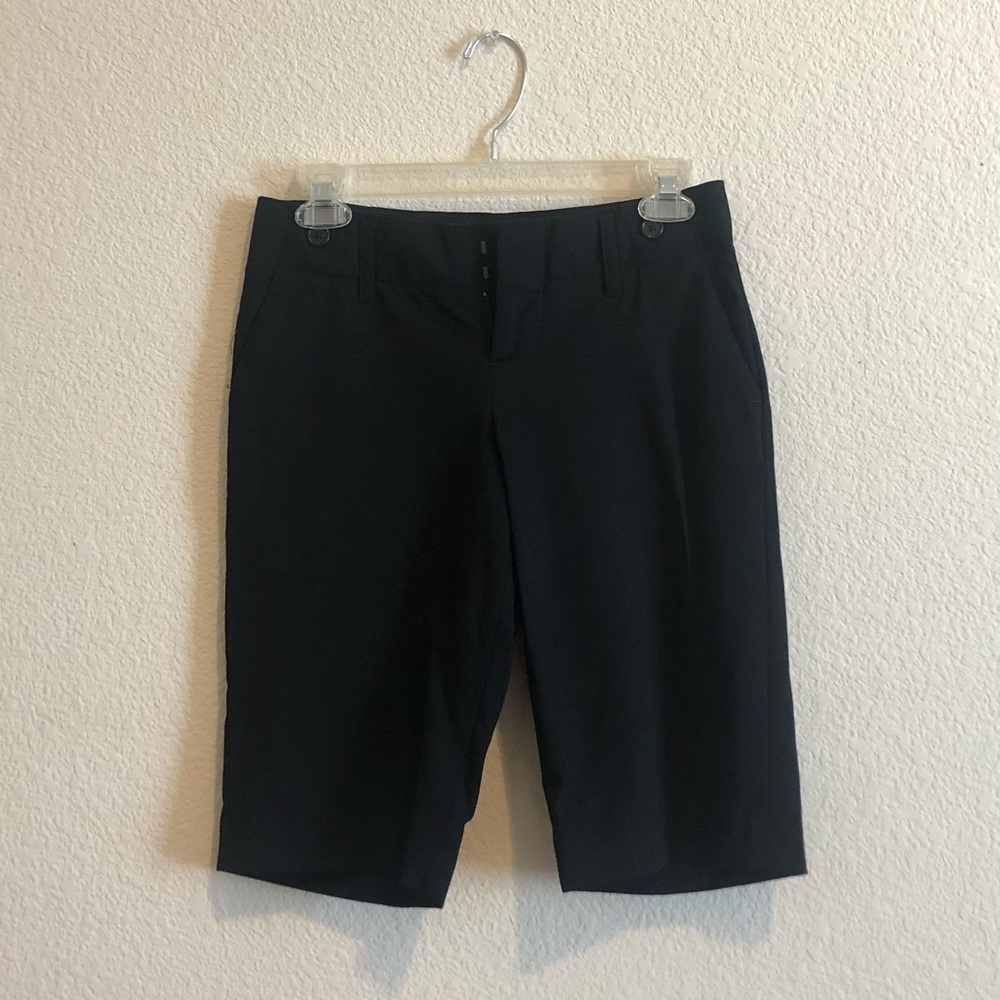 Banana Republic Martin Fit Tailored Shorts 🎩